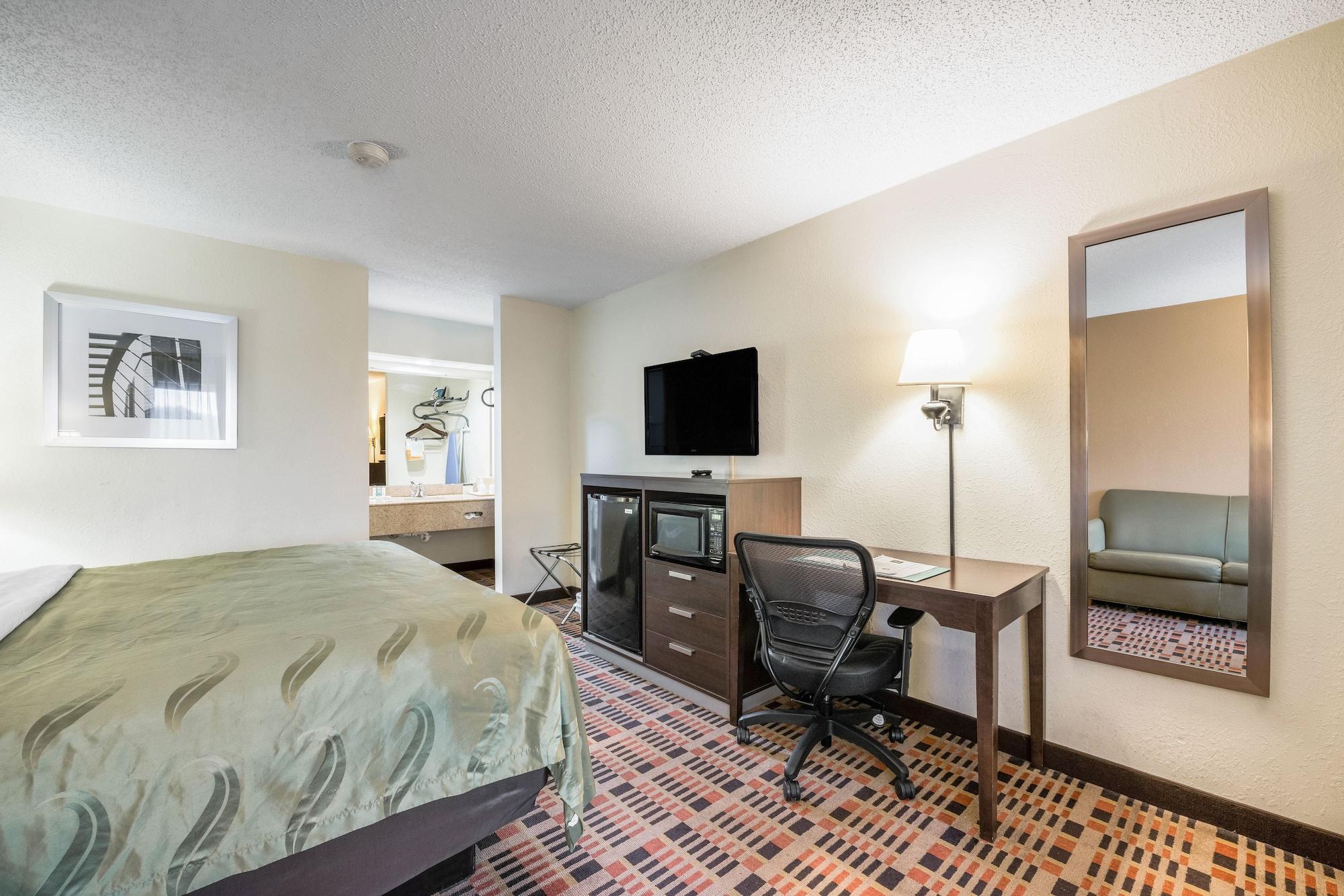 Quality Inn Downtown Джонсон Сити Экстерьер фото