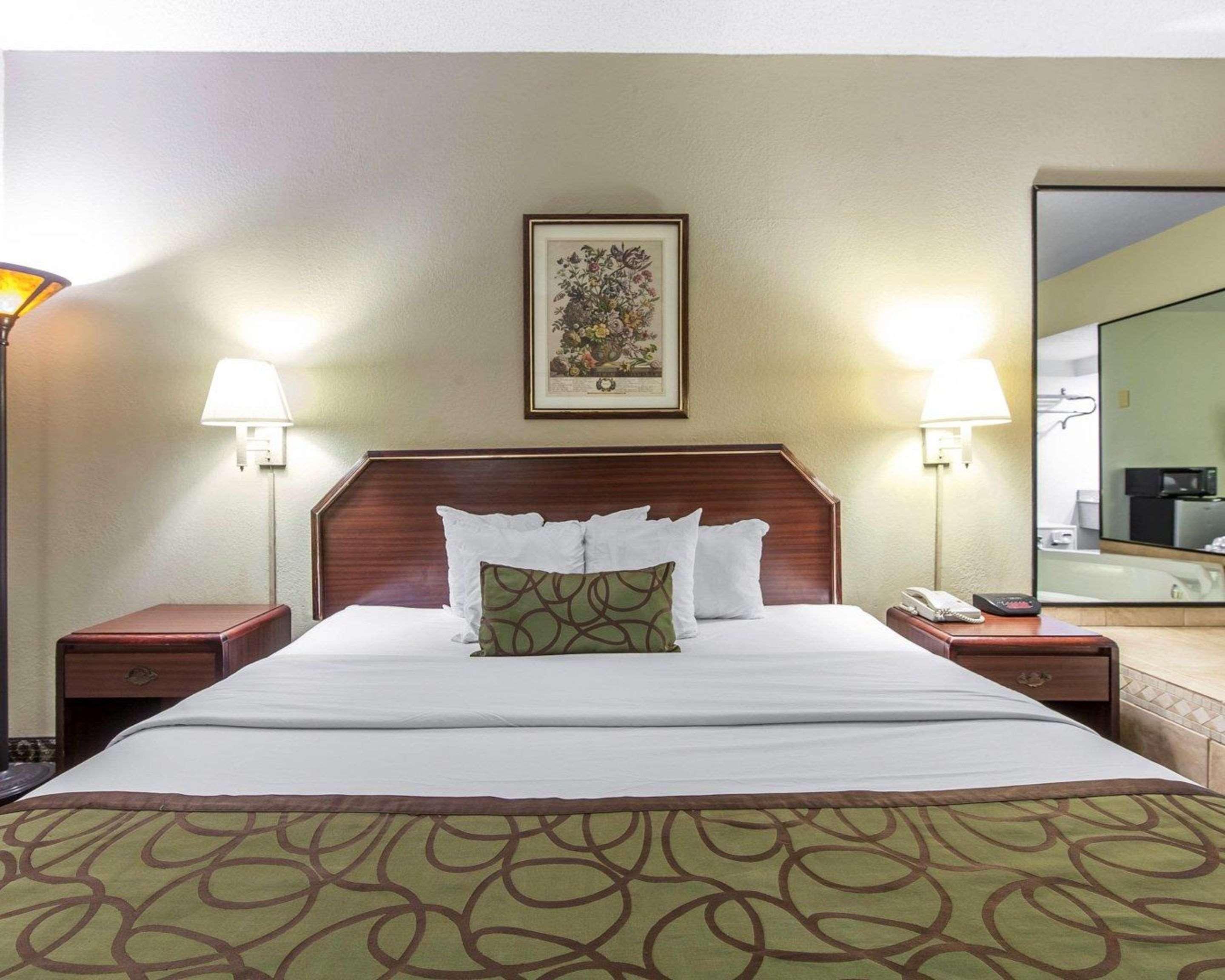 Quality Inn Downtown Джонсон Сити Экстерьер фото
