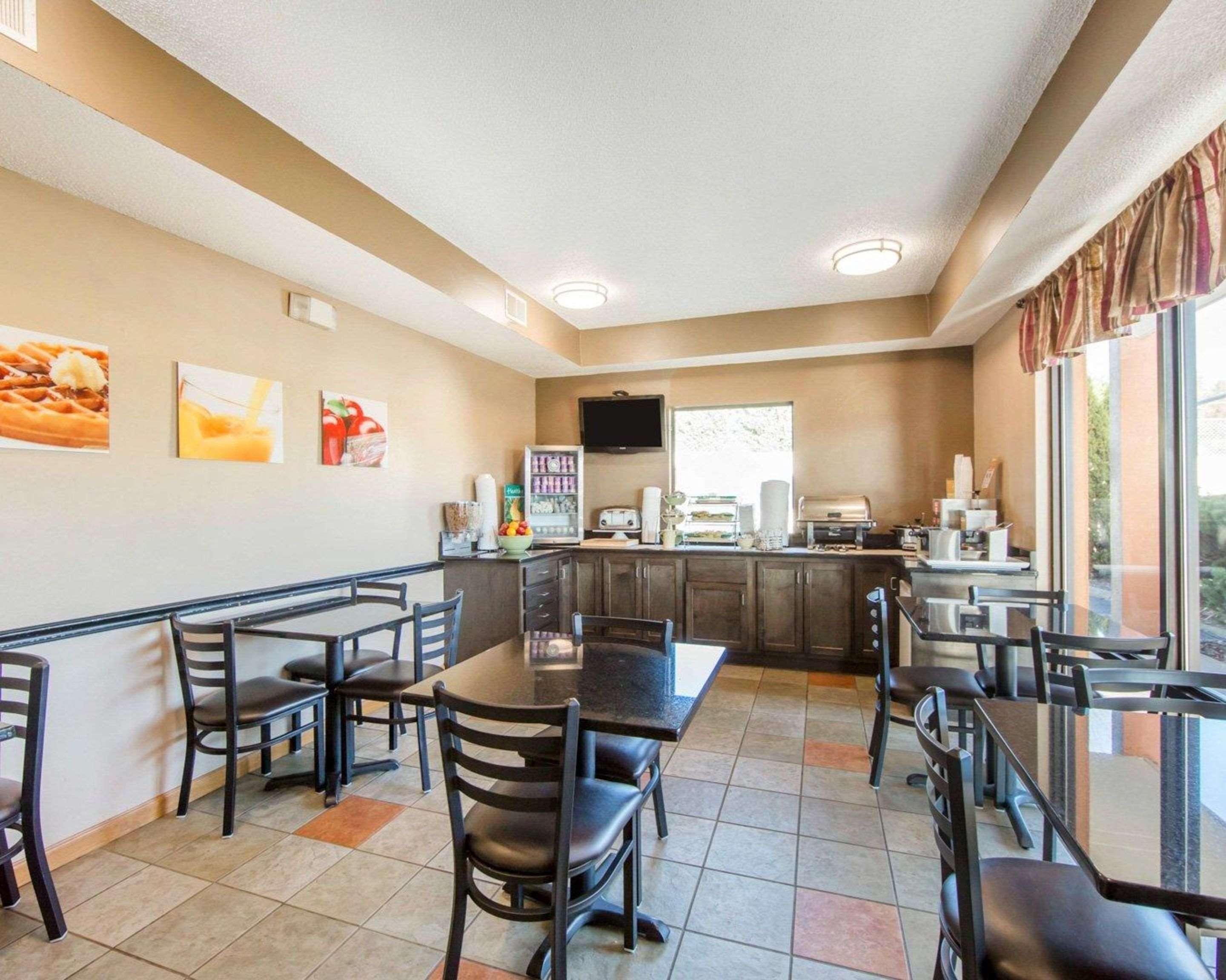 Quality Inn Downtown Джонсон Сити Экстерьер фото