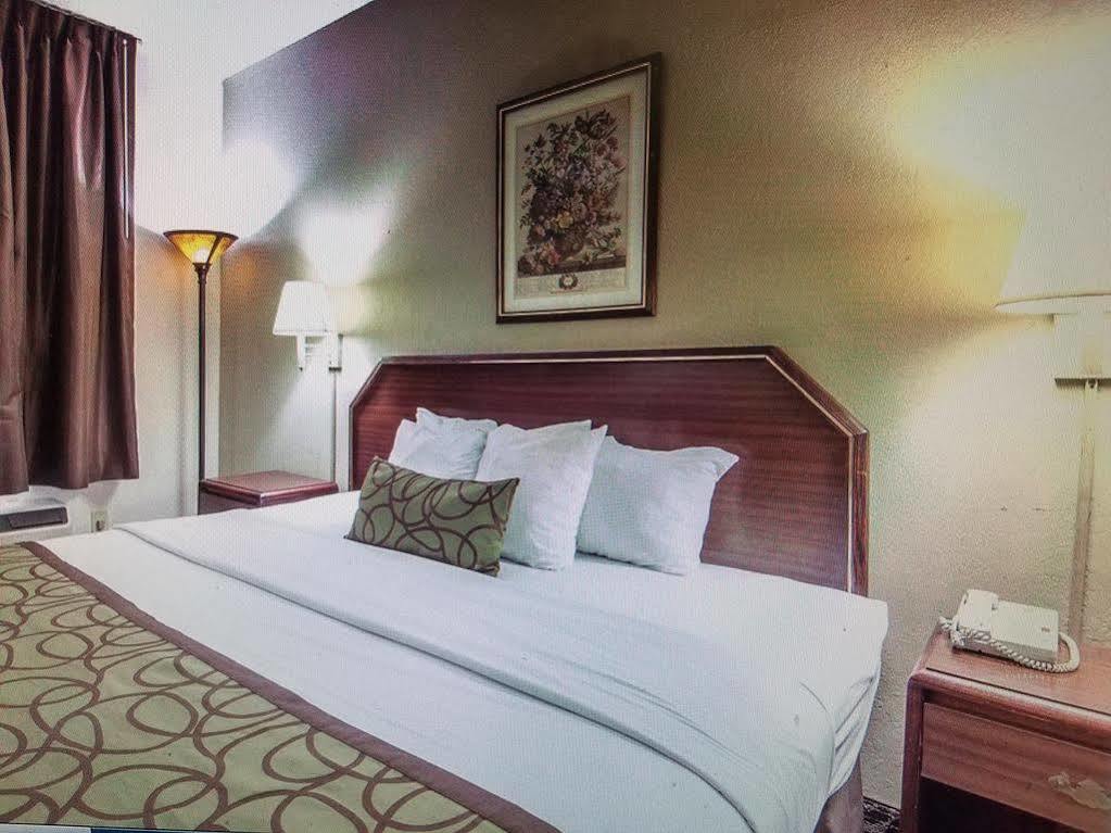 Quality Inn Downtown Джонсон Сити Экстерьер фото